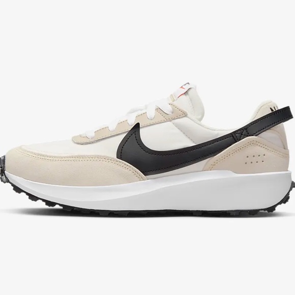 Nike Waffle Debut Women’s - size 6 - Picture 2 of 8